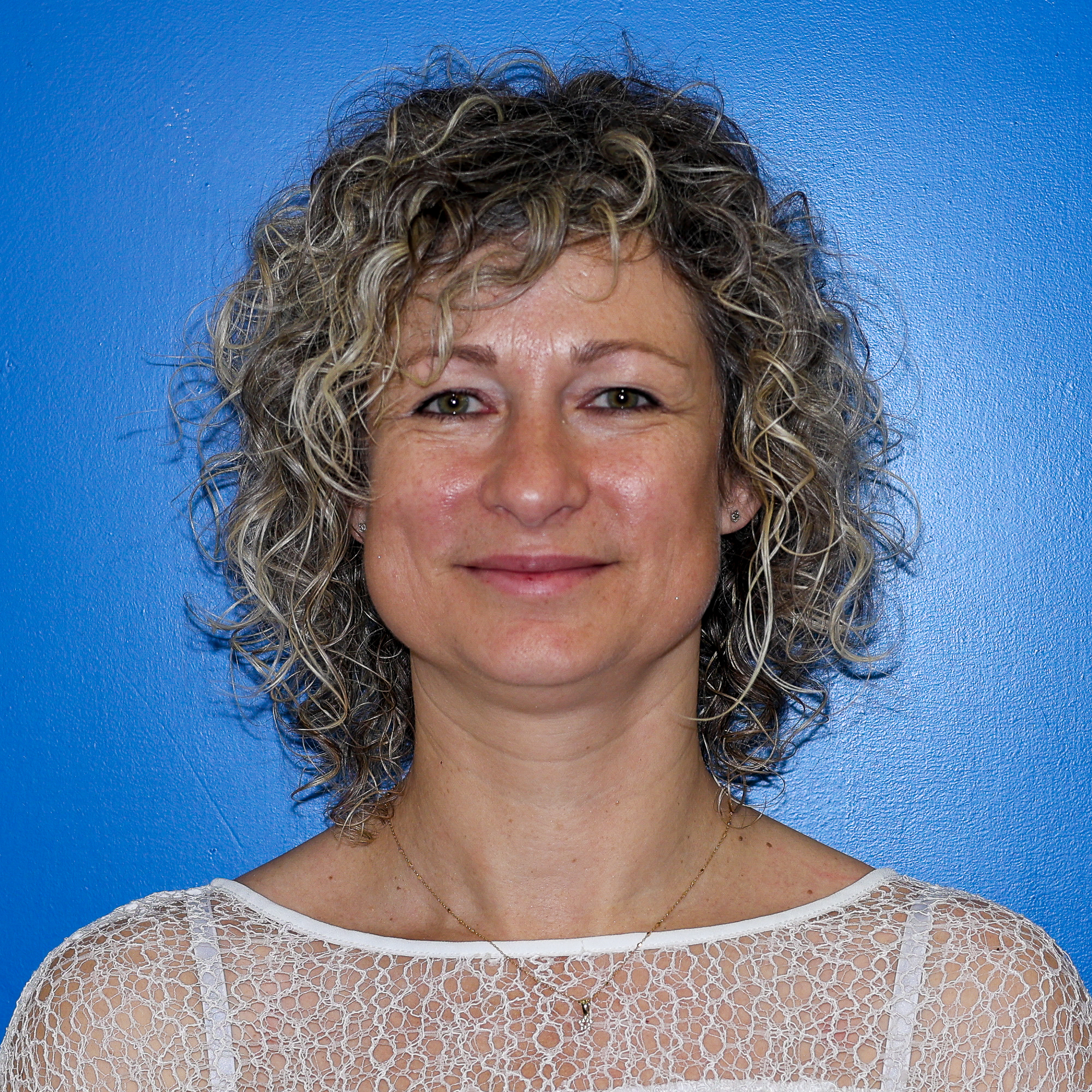 Evi Farkas